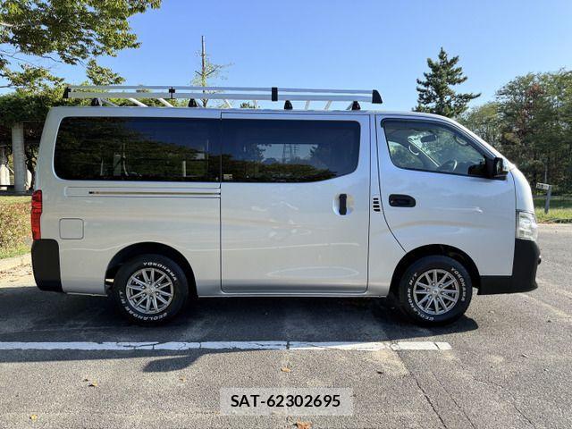 Nissan NV350 Caravan 2018-11 1332460-6