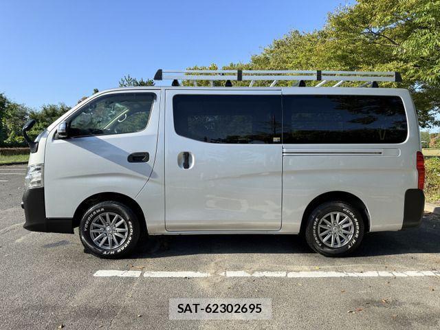 Nissan NV350 Caravan 2018-11 1332460-7