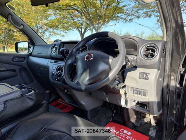 Nissan NV350 Caravan 2014-12 1392807-10