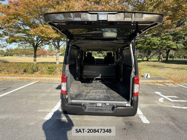 Nissan NV350 Caravan 2014-12 1392807-19