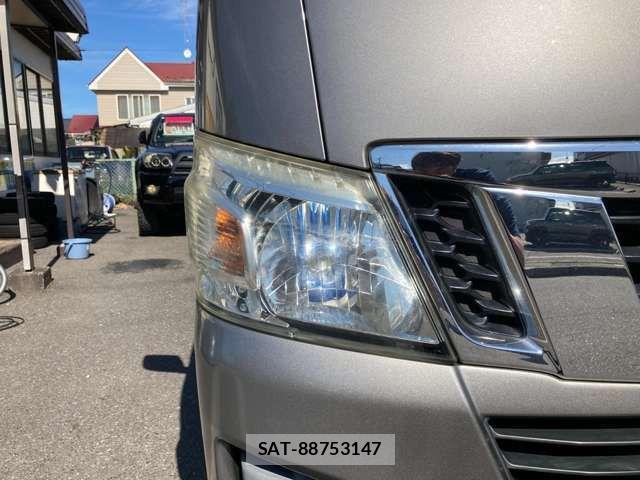 Nissan NV350 Caravan 2015-11 1405299-9