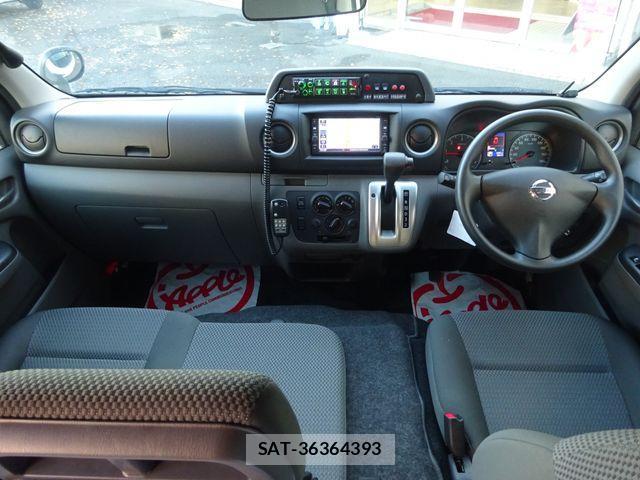 Nissan NV350 Caravan 2017-08 1474055-1