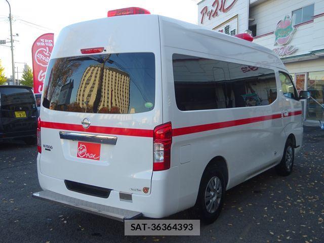 Nissan NV350 Caravan 2017-08 1474055-2