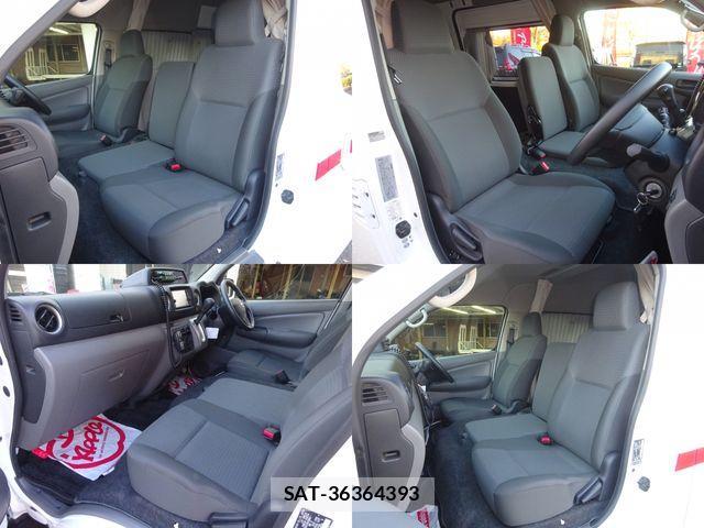 Nissan NV350 Caravan 2017-08 1474055-7