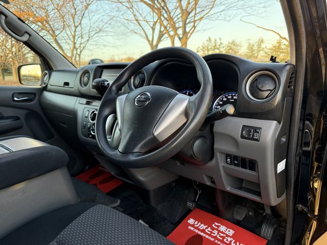 Nissan NV350 Caravan 2014-03 1548015-10