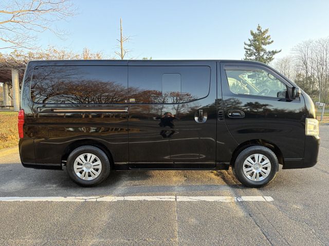 Nissan NV350 Caravan 2014-03 1548015-6