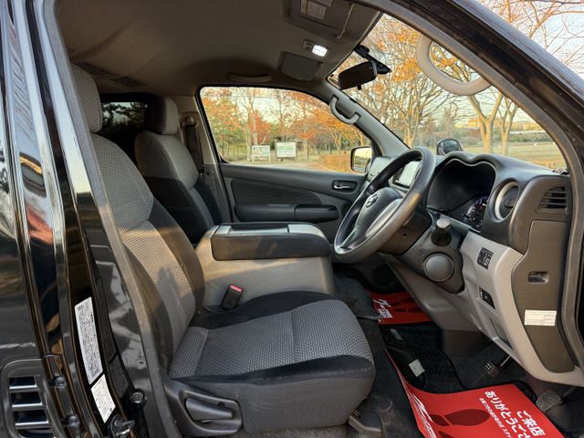 Nissan NV350 Caravan 2014-03 1548015-8