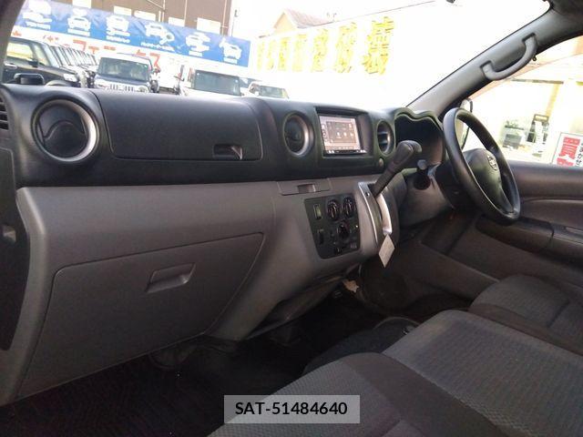 Nissan NV350 Caravan 2013-04 1554609-8
