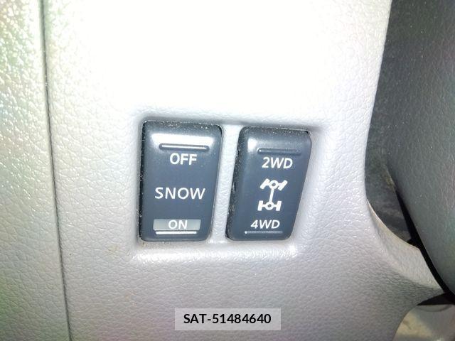 Nissan NV350 Caravan 2013-04 1554609-25