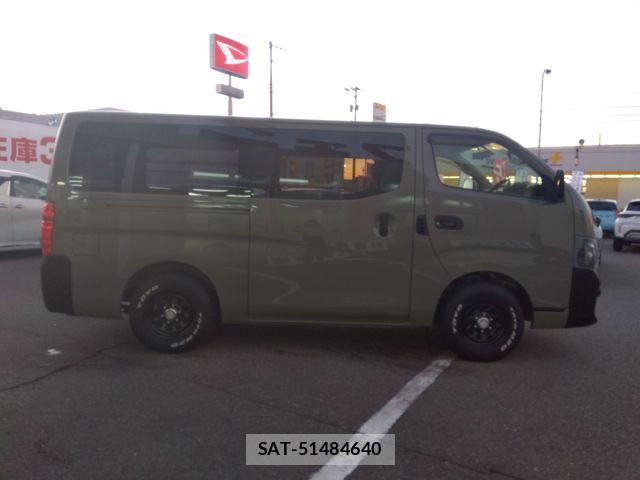 Nissan NV350 Caravan 2013-04 1554609-3