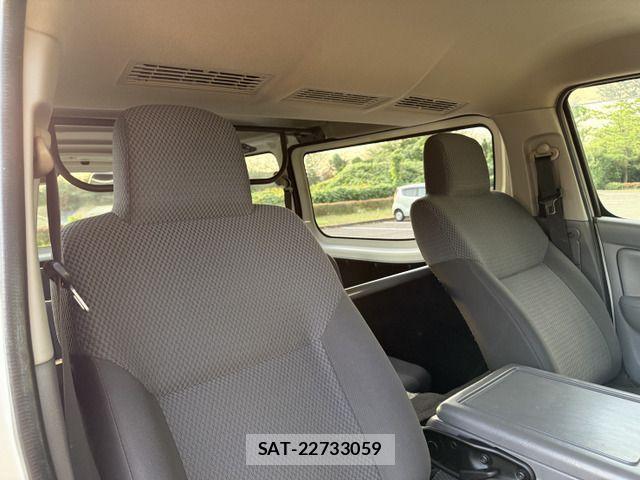 Nissan NV350 Caravan 2014-12 1586868-14
