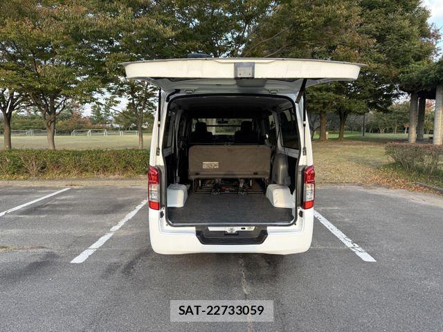 Nissan NV350 Caravan 2014-12 1586868-19