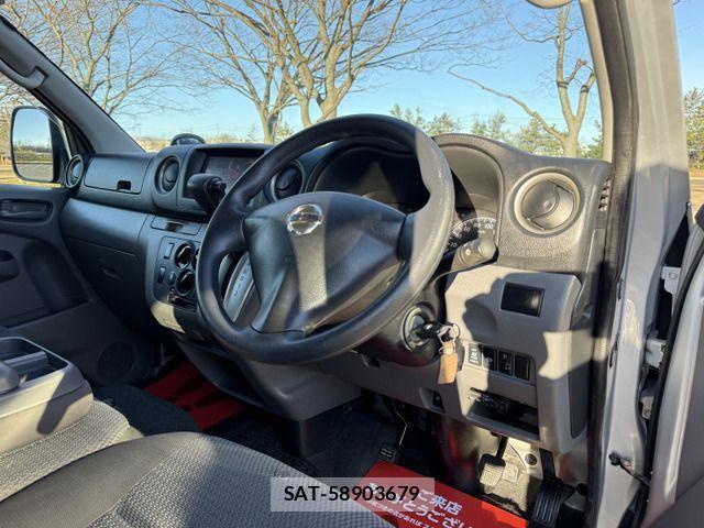 Nissan NV350 Caravan 2014-11 1662821-10