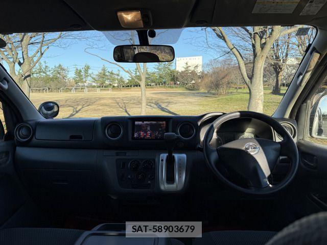 Nissan NV350 Caravan 2014-11 1662821-11