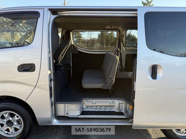 Nissan NV350 Caravan 2014-11 1662821-16