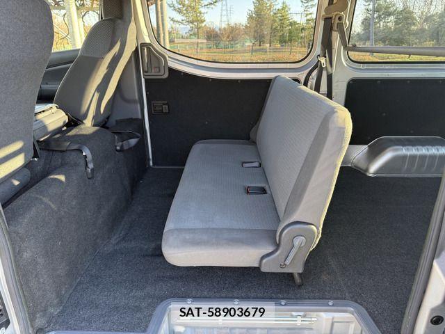 Nissan NV350 Caravan 2014-11 1662821-17