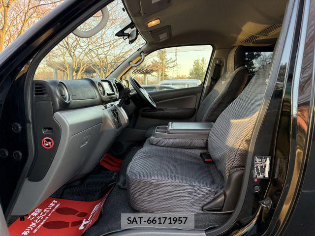 Nissan NV350 Caravan 2014-12 2003378-9