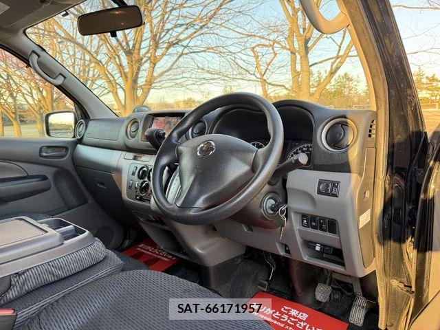 Nissan NV350 Caravan 2014-12 2003378-10