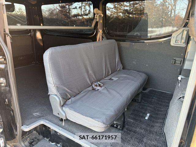 Nissan NV350 Caravan 2014-12 2003378-16