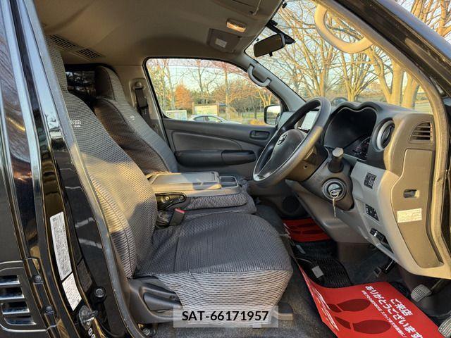 Nissan NV350 Caravan 2014-12 2003378-8