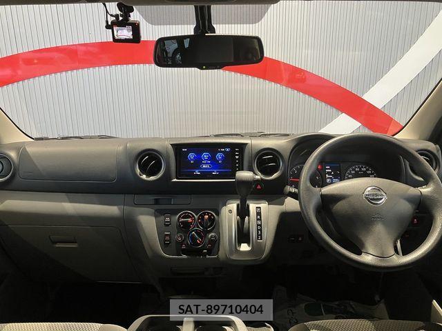 Nissan NV350 Caravan 2018-01 2213393-17
