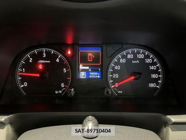 Nissan NV350 Caravan 2018-01 2213393-18