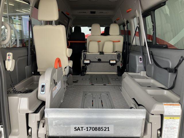 Nissan NV350 Caravan 2019-07 2213403-10