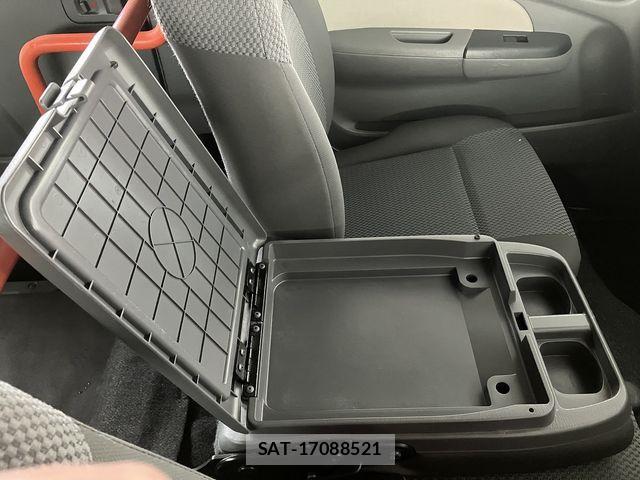 Nissan NV350 Caravan 2019-07 2213403-26