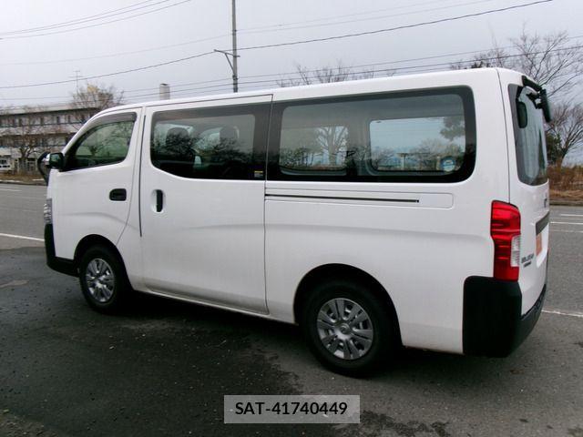 Nissan NV350 Caravan 2018-10 2352073-4