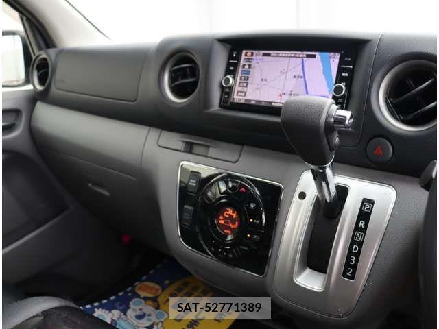 Nissan NV350 Caravan 2020-07 3382367-7