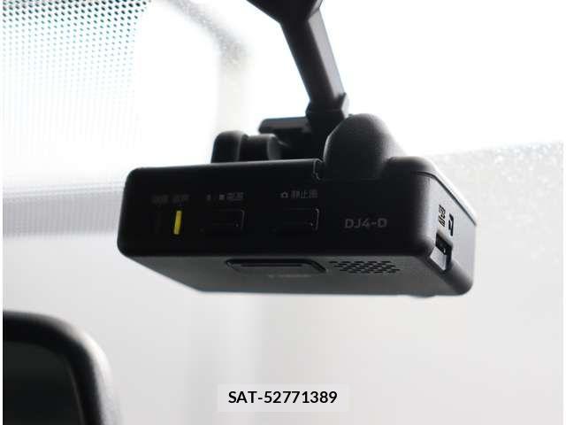 Nissan NV350 Caravan 2020-07 3382367-5
