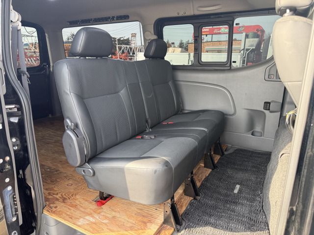 Nissan NV350 Caravan 2013-08 3679050-15