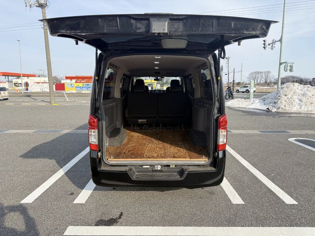 Nissan NV350 Caravan 2013-08 3679050-19