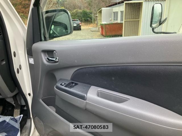 Nissan NV350 Caravan 2013-12 4328671-7