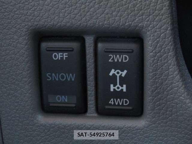 Nissan NV350 Caravan 2021-03 4328663-14