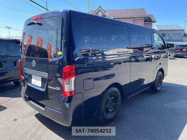 Nissan NV350 Caravan 2017-06 4640260-17