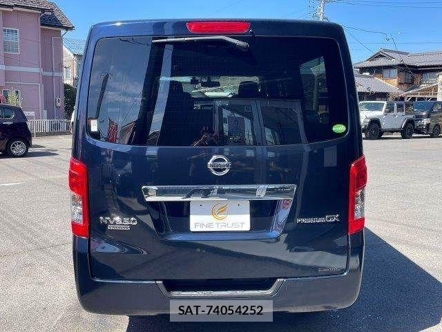 Nissan NV350 Caravan 2017-06 4640260-18