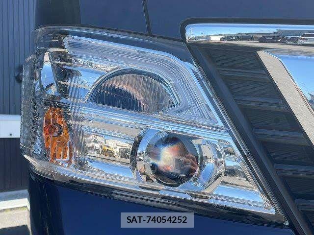 Nissan NV350 Caravan 2017-06 4640260-22