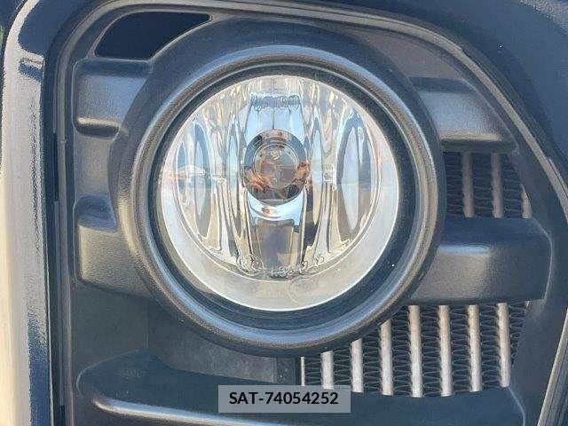 Nissan NV350 Caravan 2017-06 4640260-24