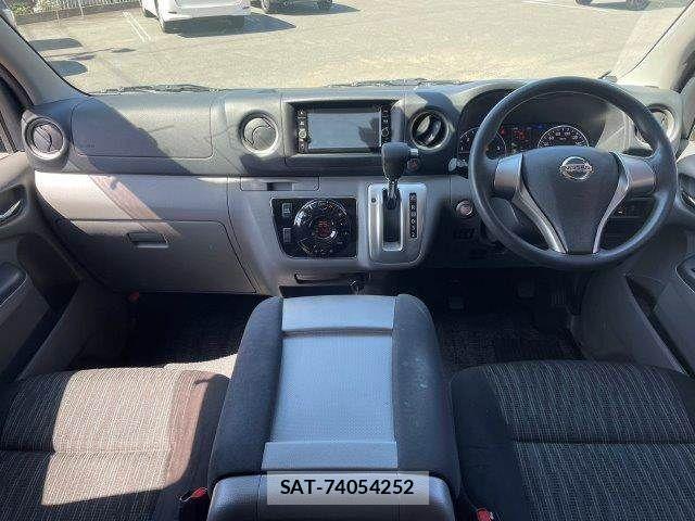 Nissan NV350 Caravan 2017-06 4640260-2