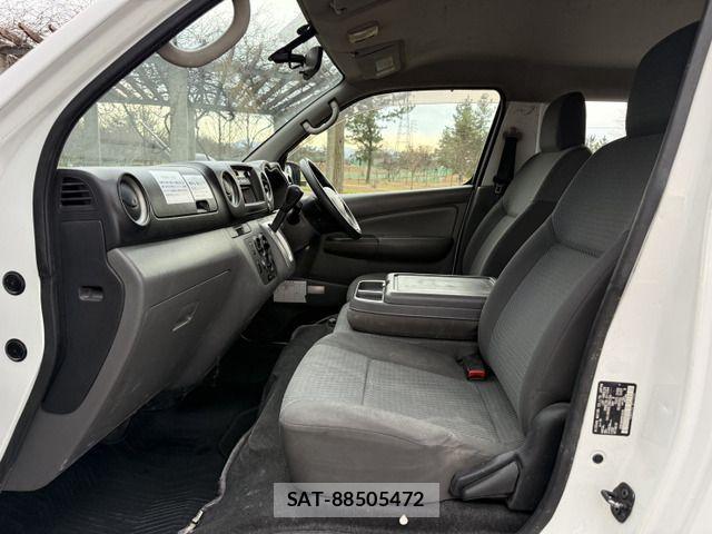 Nissan NV350 Caravan 2015-01 4756546-9