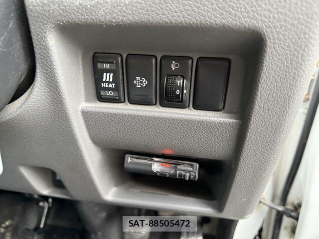 Nissan NV350 Caravan 2015-01 4756546-14