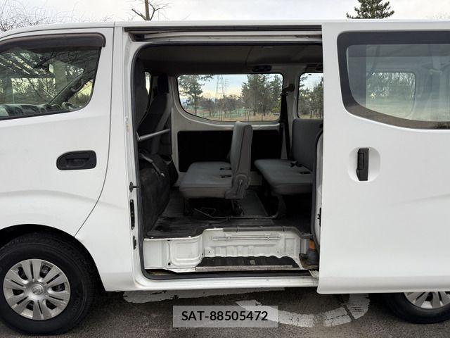 Nissan NV350 Caravan 2015-01 4756546-15