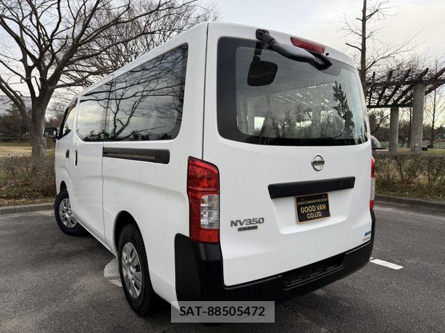 Nissan NV350 Caravan 2015-01 4756546-1