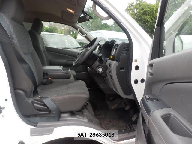 Nissan NV350 Caravan 2018-08 4756543-16