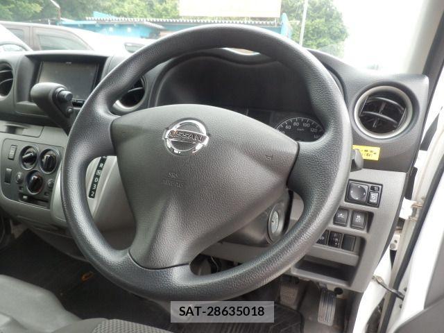 Nissan NV350 Caravan 2018-08 4756543-19