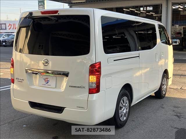 Nissan NV350 Caravan 2017-05 5874769-15