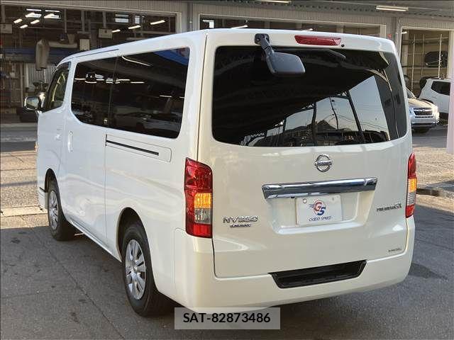 Nissan NV350 Caravan 2017-05 5874769-16