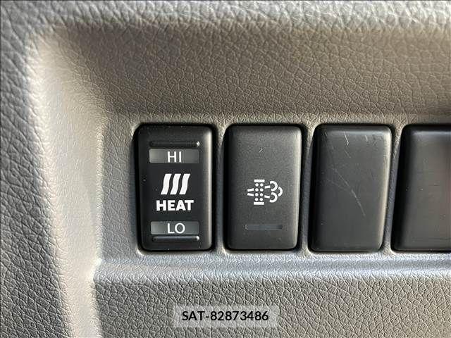 Nissan NV350 Caravan 2017-05 5874769-8