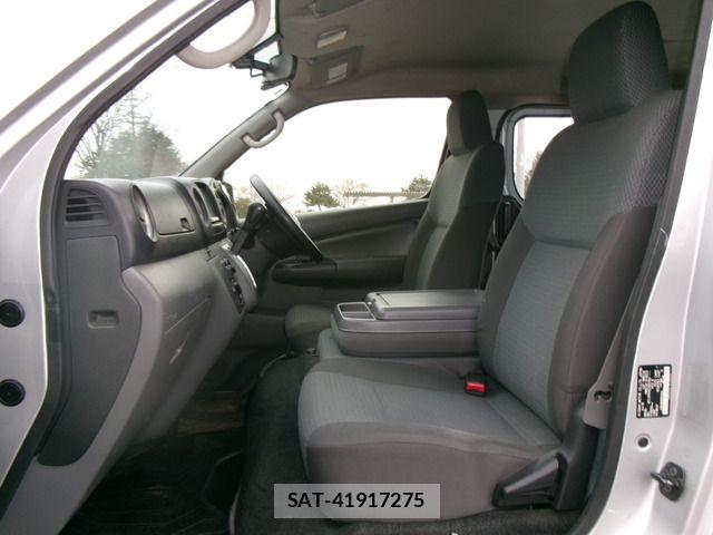 Nissan NV350 Caravan 2016-03 5874774-9